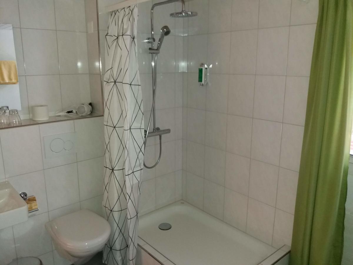 Hotel Garni Frohsinn Uttwil Εξωτερικό φωτογραφία